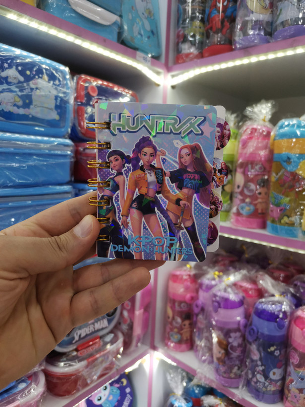 پک وسایل K-pop